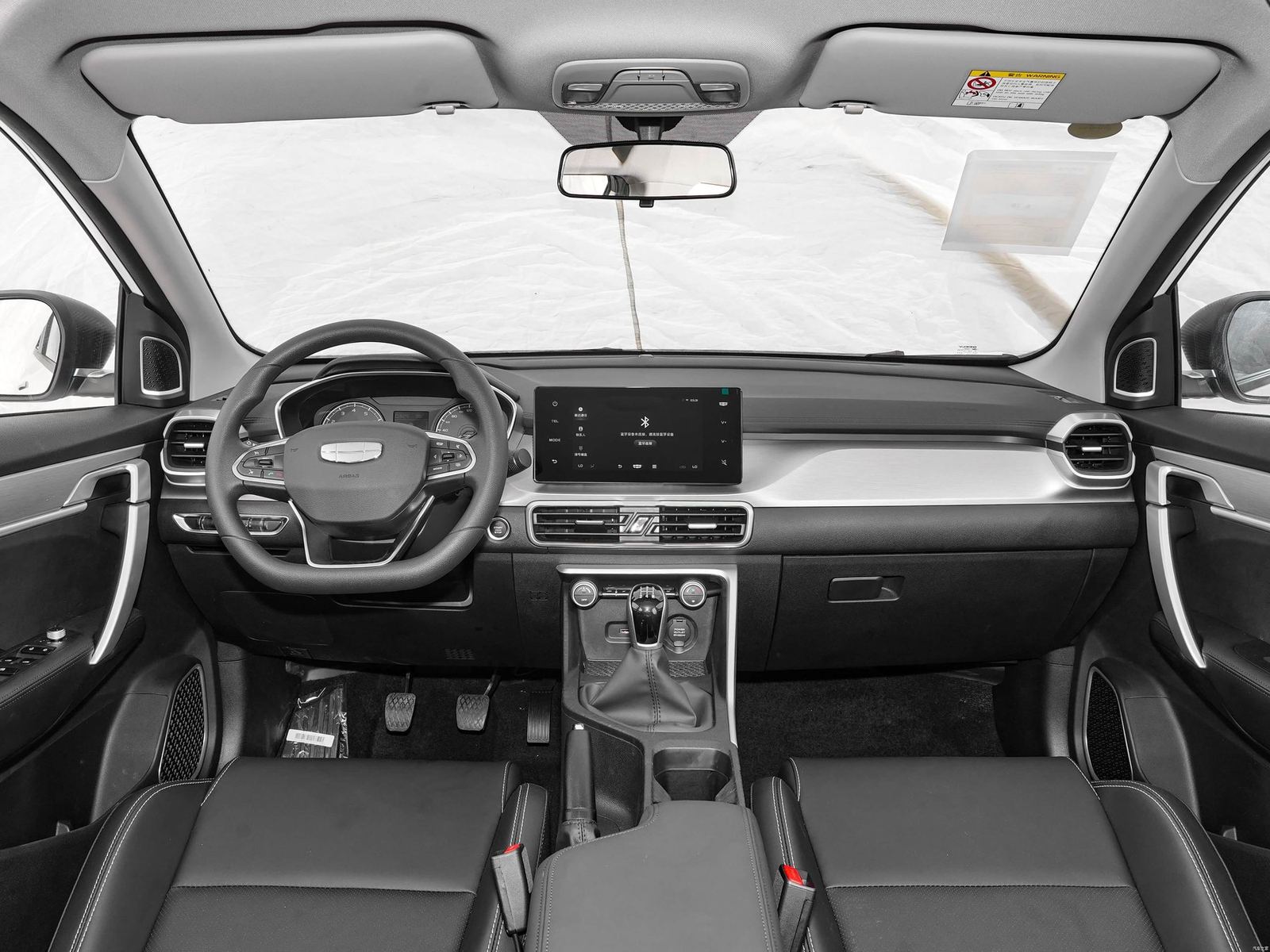 2025 Geely Binyue dark grey — dashboard