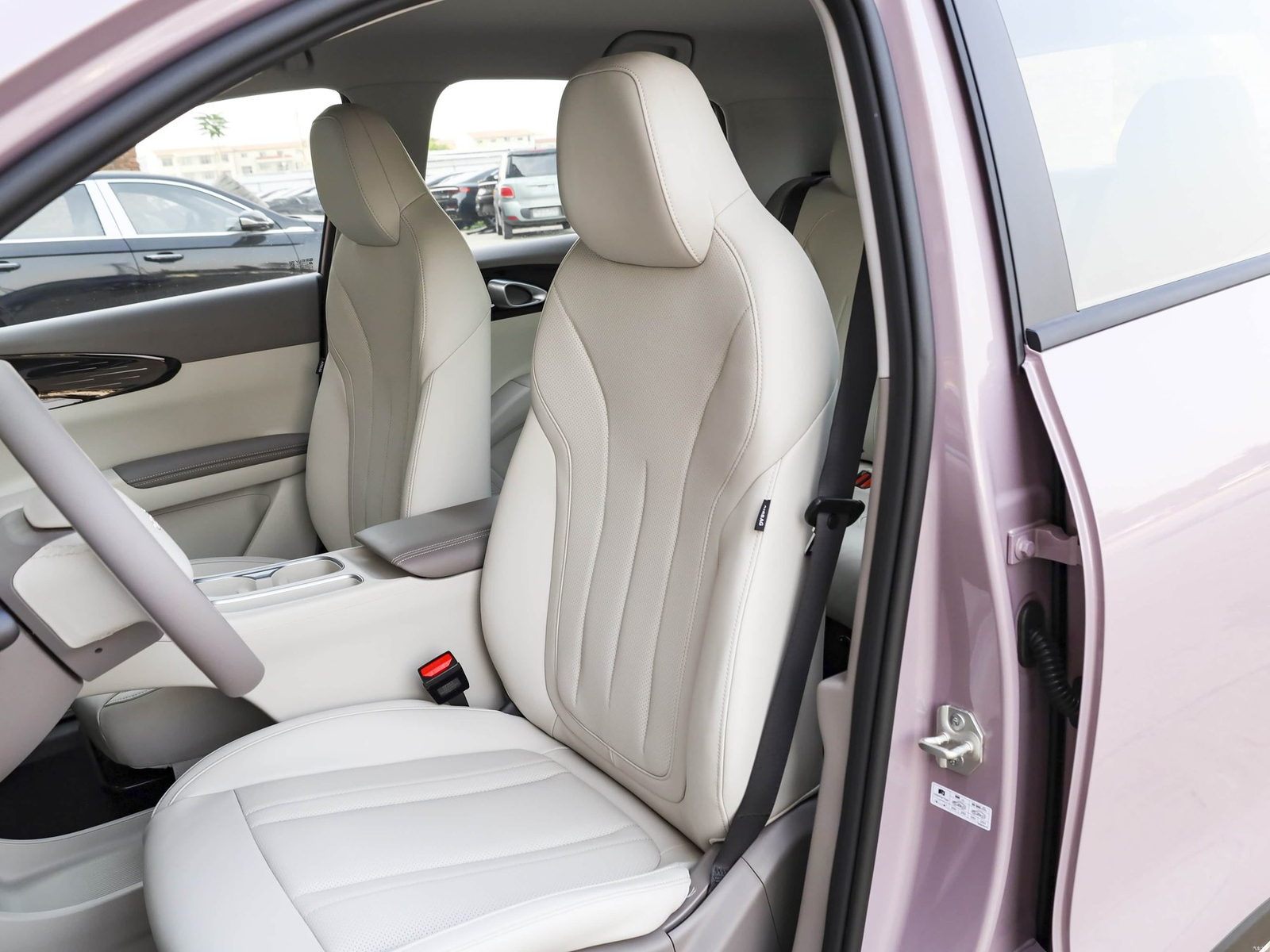 2026 Geely Xingyuan — seats
