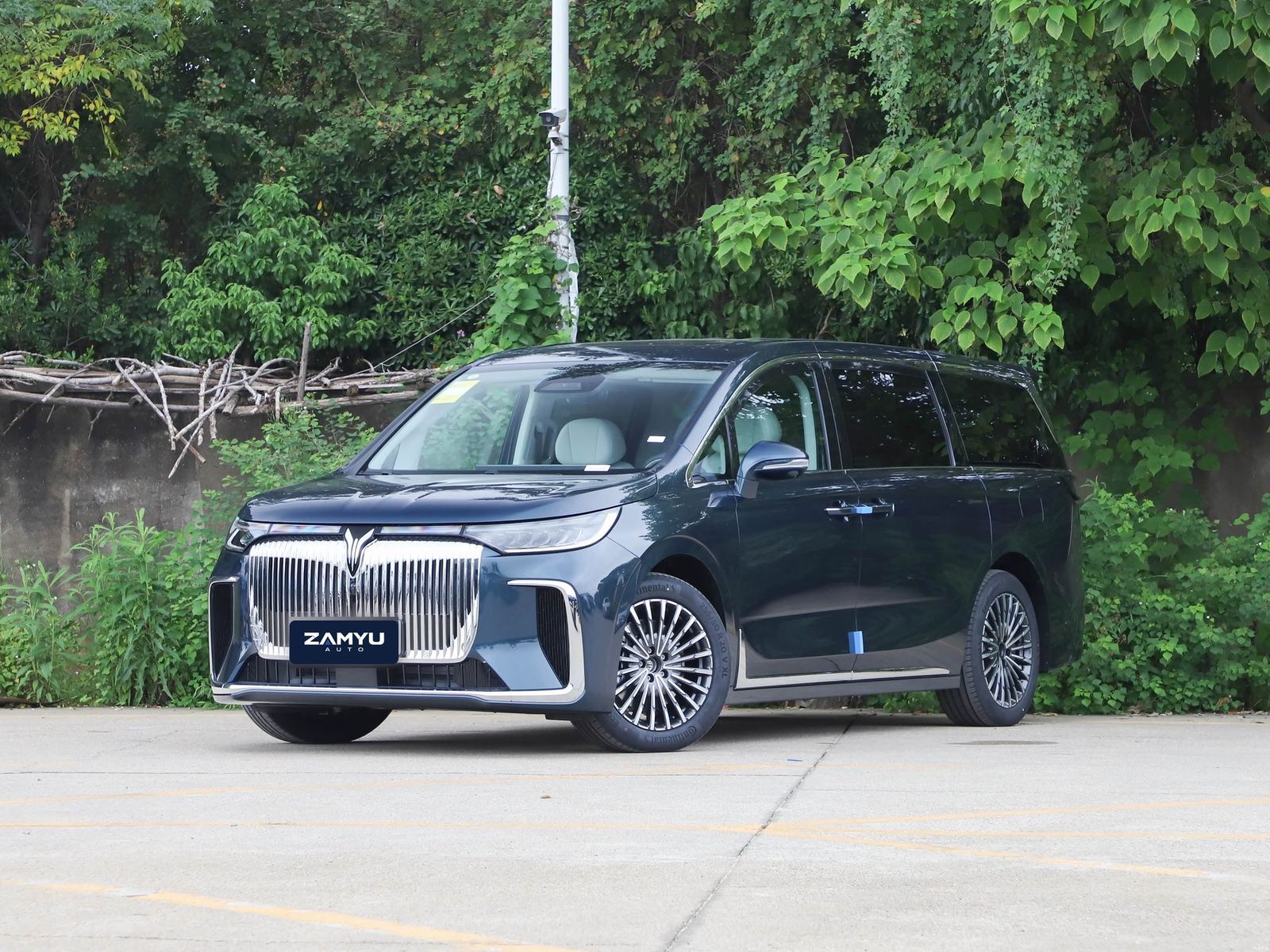 Voyah Dream 2026 PHEV 2026 for export from China