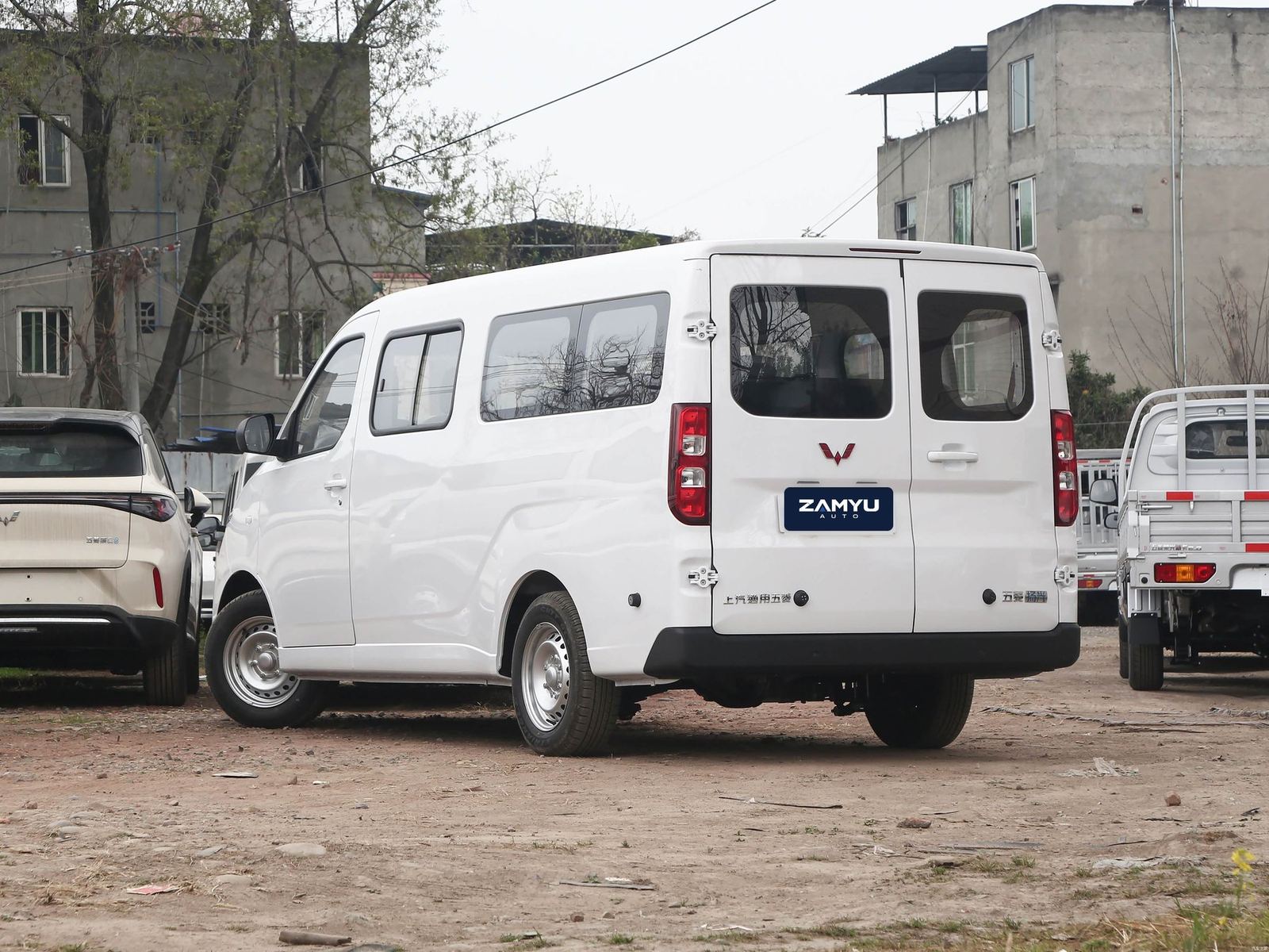 2026 Wuling Yangguang — rear three-quarter view